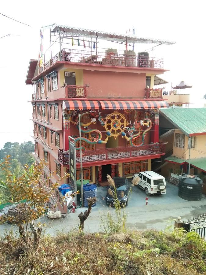 Hotel Golden Dragon Aritar Exterior photo